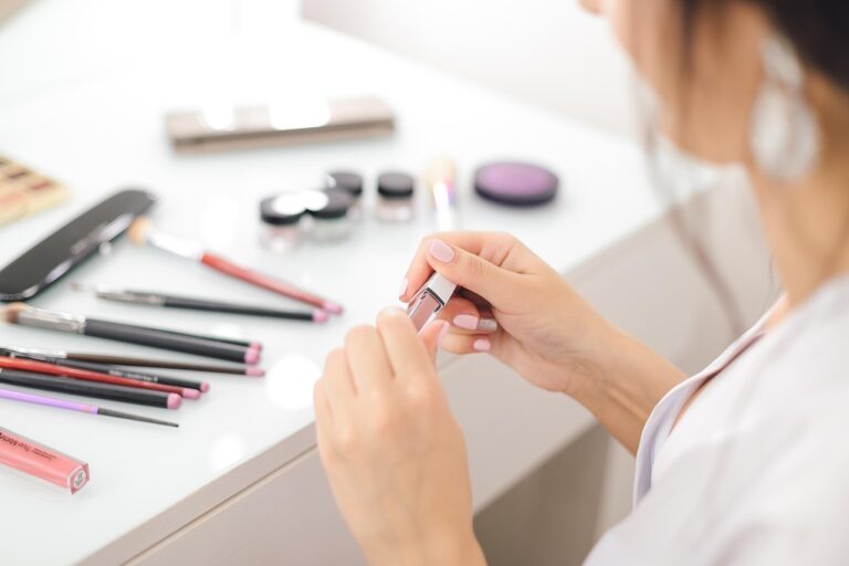 Miroir rangement bijoux : le guide complet