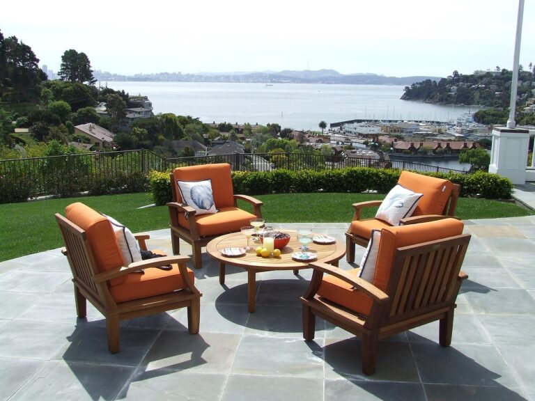 Salon de jardin : quelle taille selon votre terrasse ?