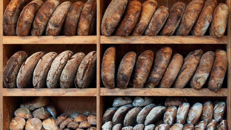 Étagères de magasin en bois : comment bien les choisir