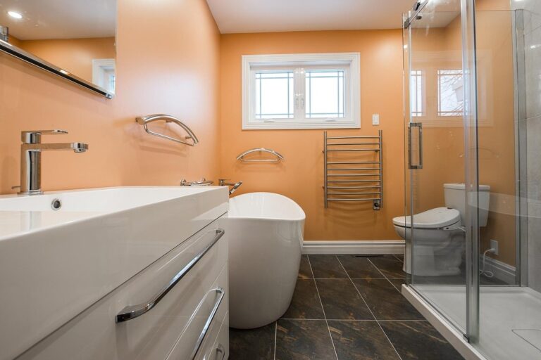 Rénover une salle de bain : étapes et ordre des travaux
